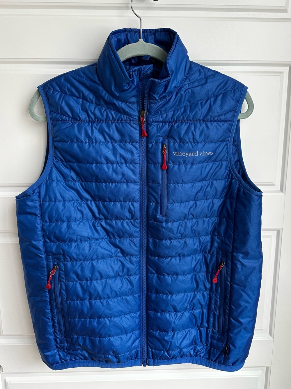 Vineyard Vines Blue Quilted Puffer Vest with Red Accents Size Small